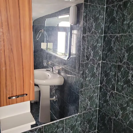 شقة Plazhi